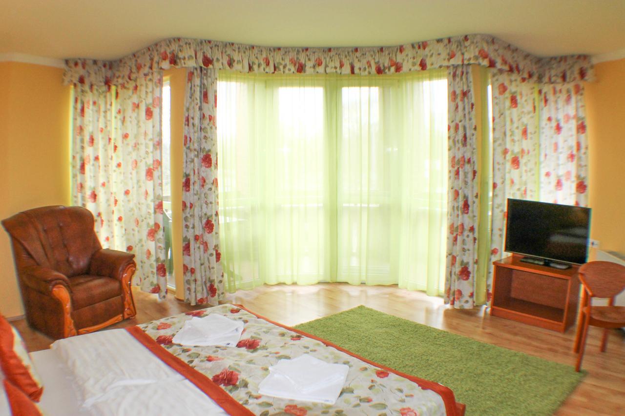 Hotel Jarja Hajdúszoboszló المظهر الخارجي الصورة