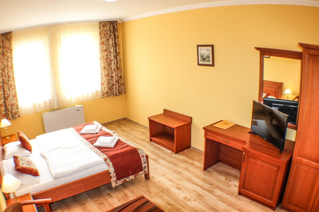 Hotel Jarja Hajdúszoboszló المظهر الخارجي الصورة