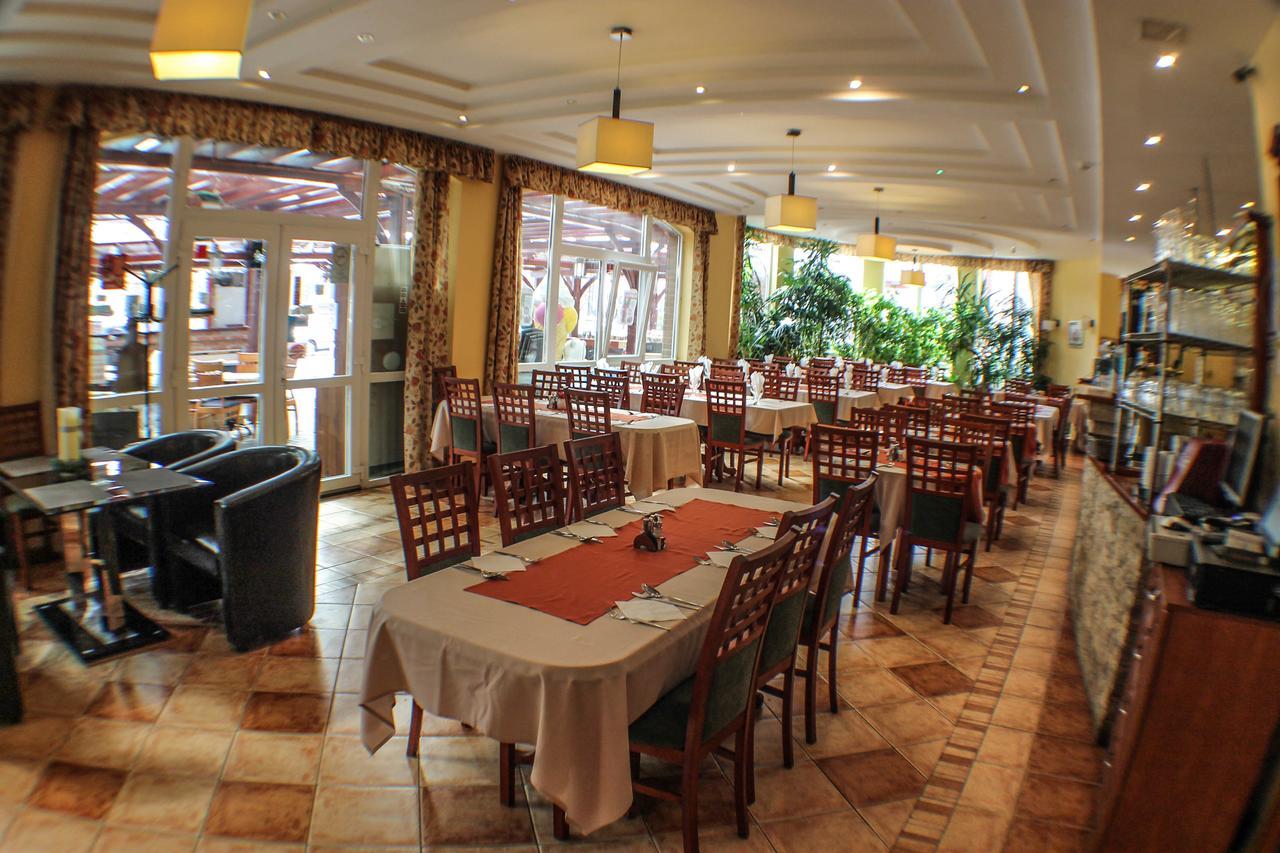 Hotel Jarja Hajdúszoboszló المظهر الخارجي الصورة