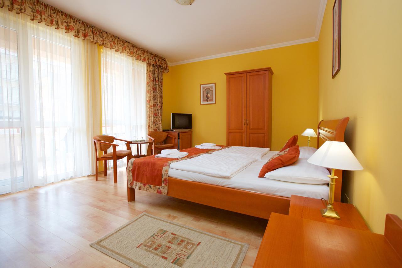 Hotel Jarja Hajdúszoboszló المظهر الخارجي الصورة