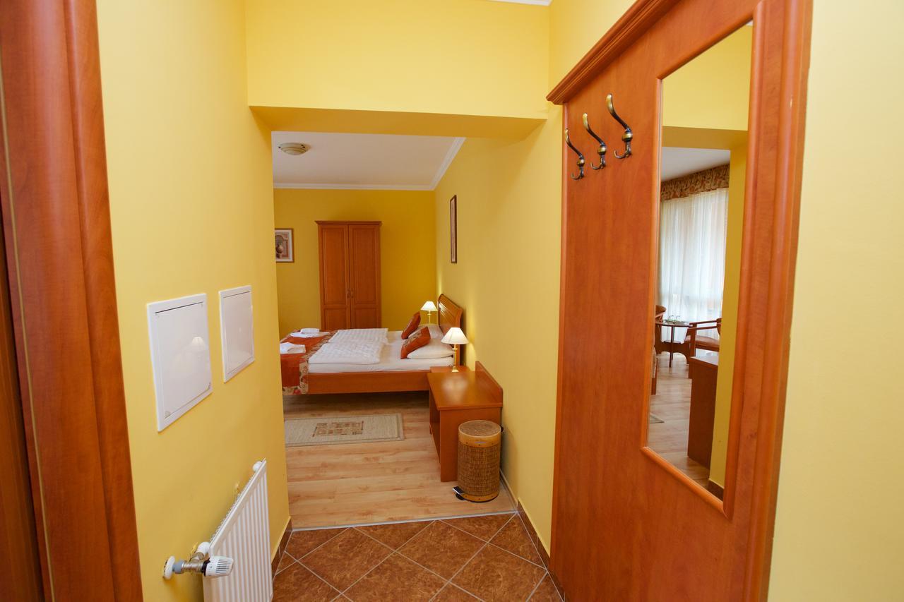 Hotel Jarja Hajdúszoboszló المظهر الخارجي الصورة