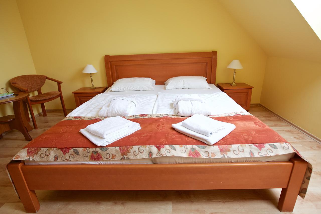 Hotel Jarja Hajdúszoboszló المظهر الخارجي الصورة